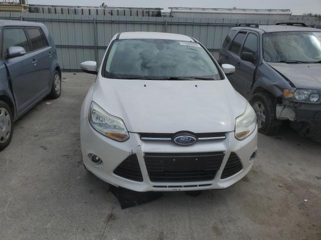 Sedans FORD FOCUS 2012 White