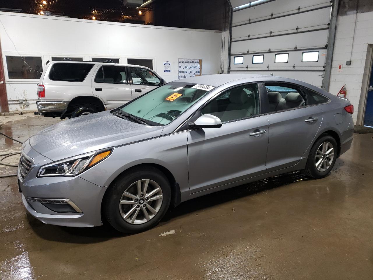 5NPE24AFXFH225886 2015 HYUNDAI SONATA - Image 1