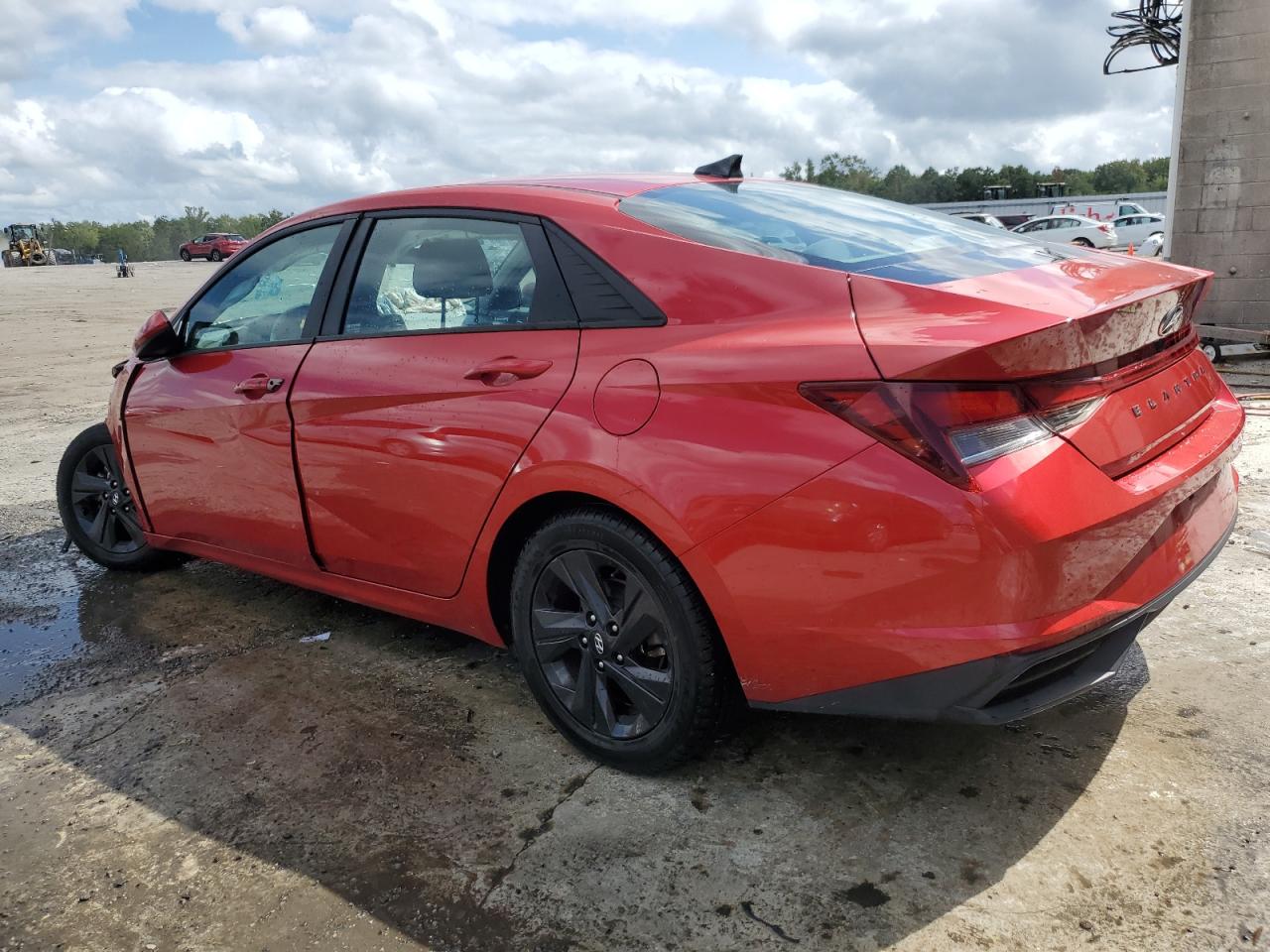 5NPLM4AG6MH037860 Hyundai Elantra SE 2