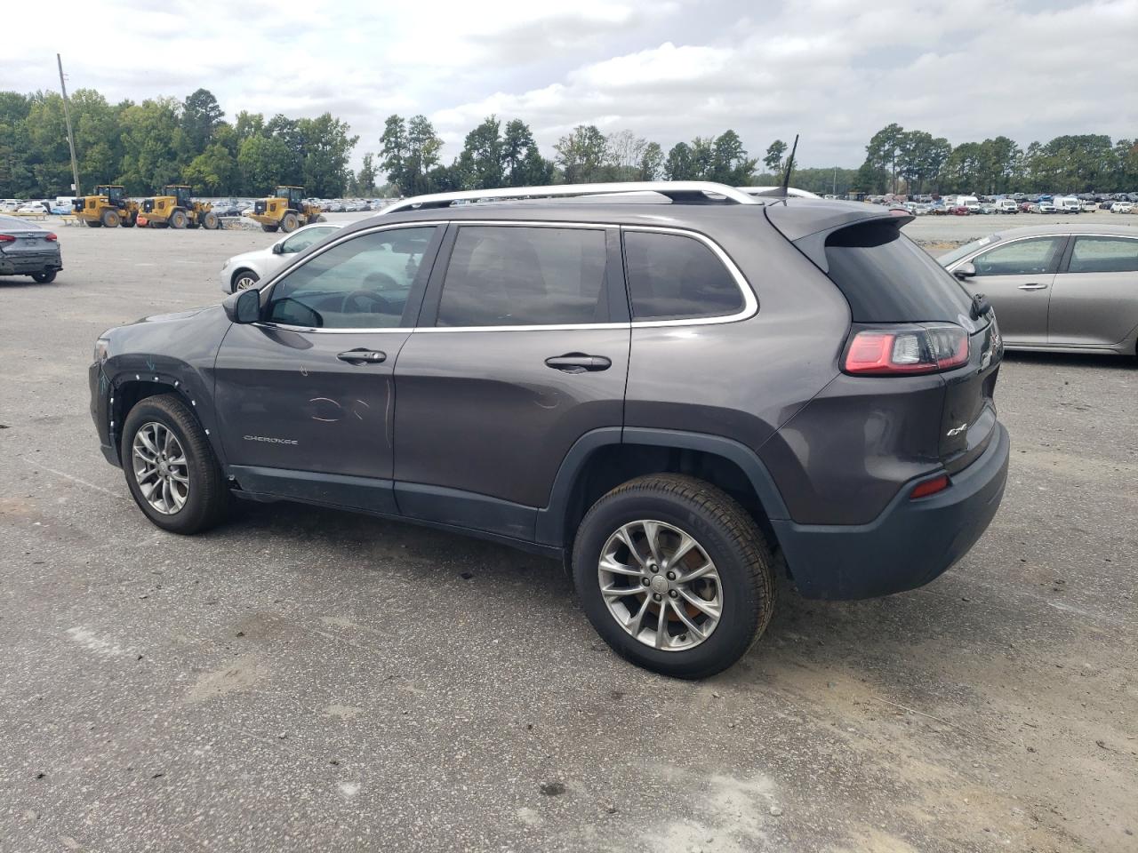 1C4PJMLB0KD162321 2019 JEEP GRAND CHEROKEE - Image 2