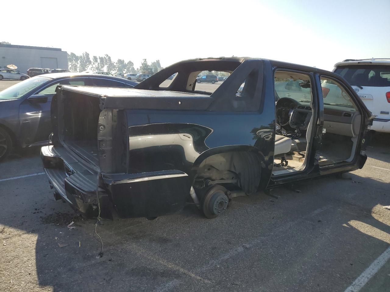 2007 Chevrolet Avalanche - Image 3