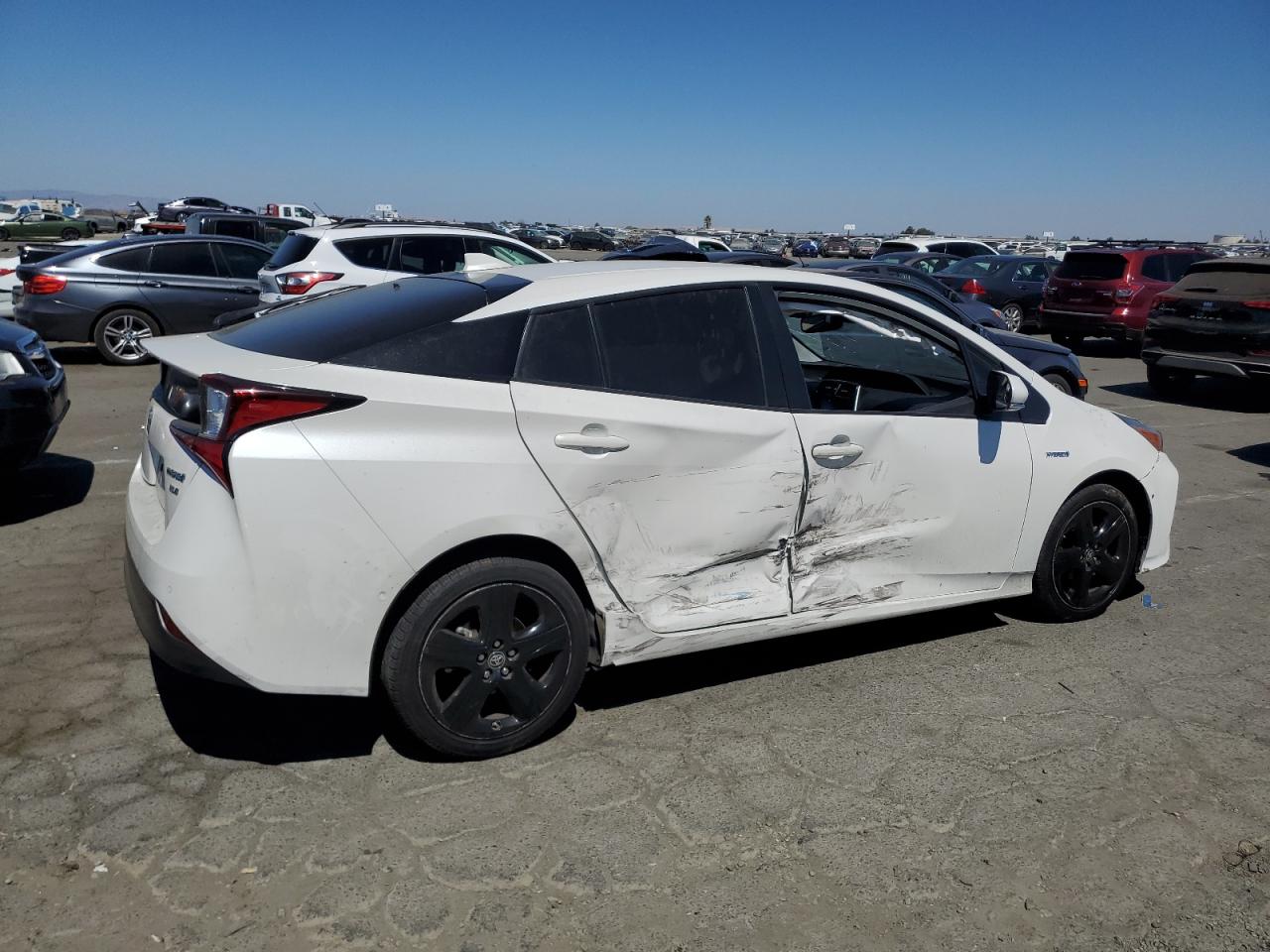 2019 Toyota Prius - Image 3