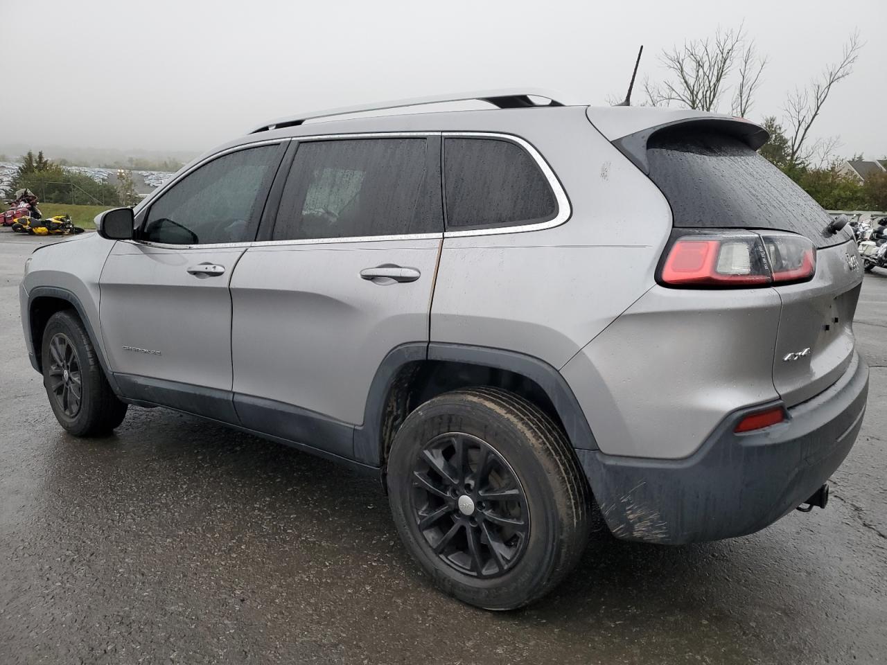 2019 Jeep Grand Cherokee - Image 2