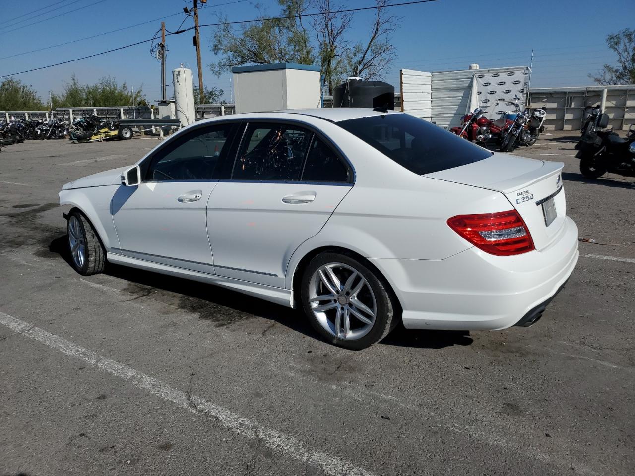 VIN WDDGF4HB5ER307389 2014 MERCEDES-BENZ C-CLASS no.2