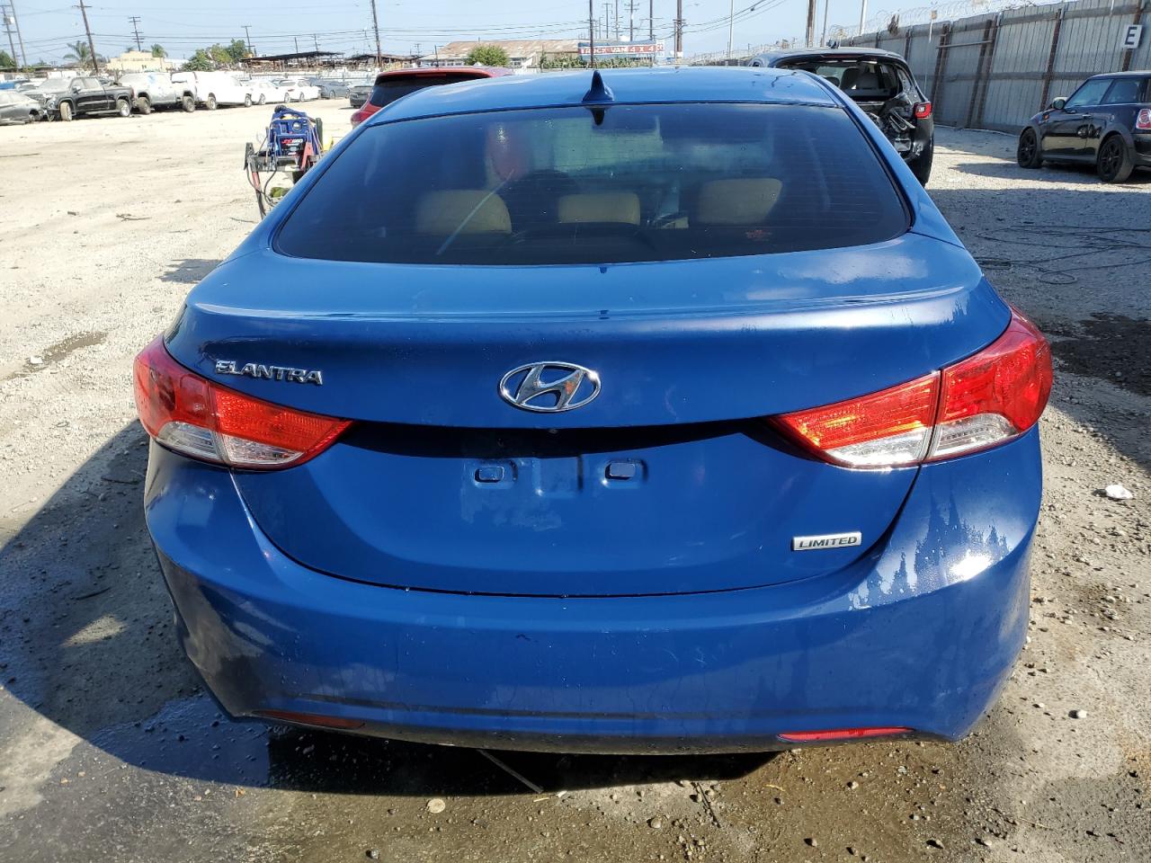 KMHDH4AE1DU745992 2013 Hyundai Elantra Gls