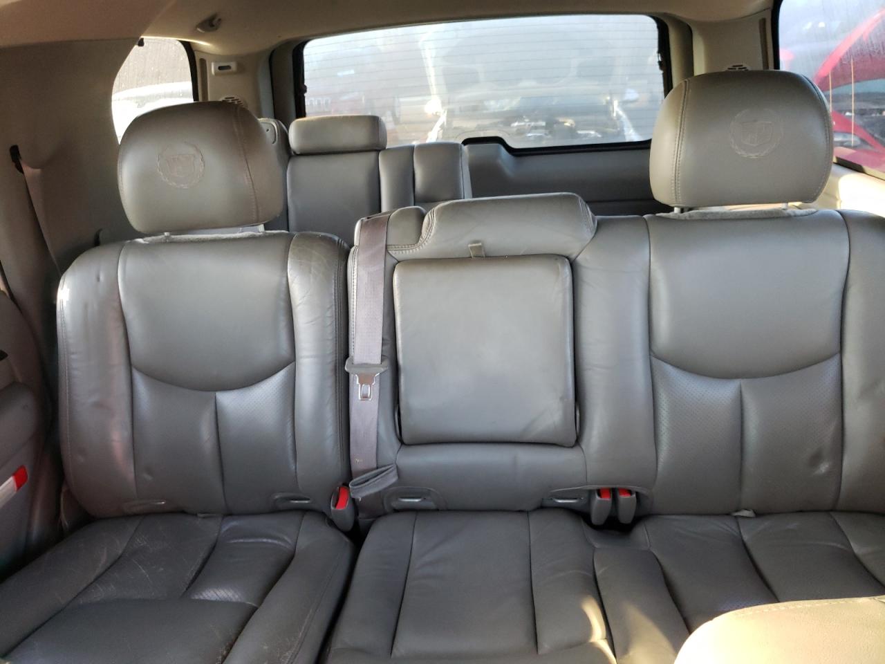 1GYEK63N63R170738 2003 Cadillac Escalade Luxury