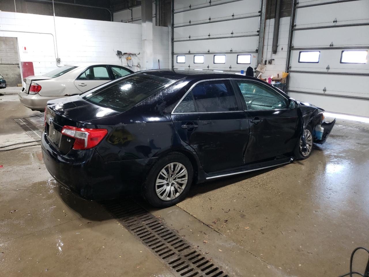 VIN 4T1BF1FK7DU259231 2013 TOYOTA CAMRY no.3