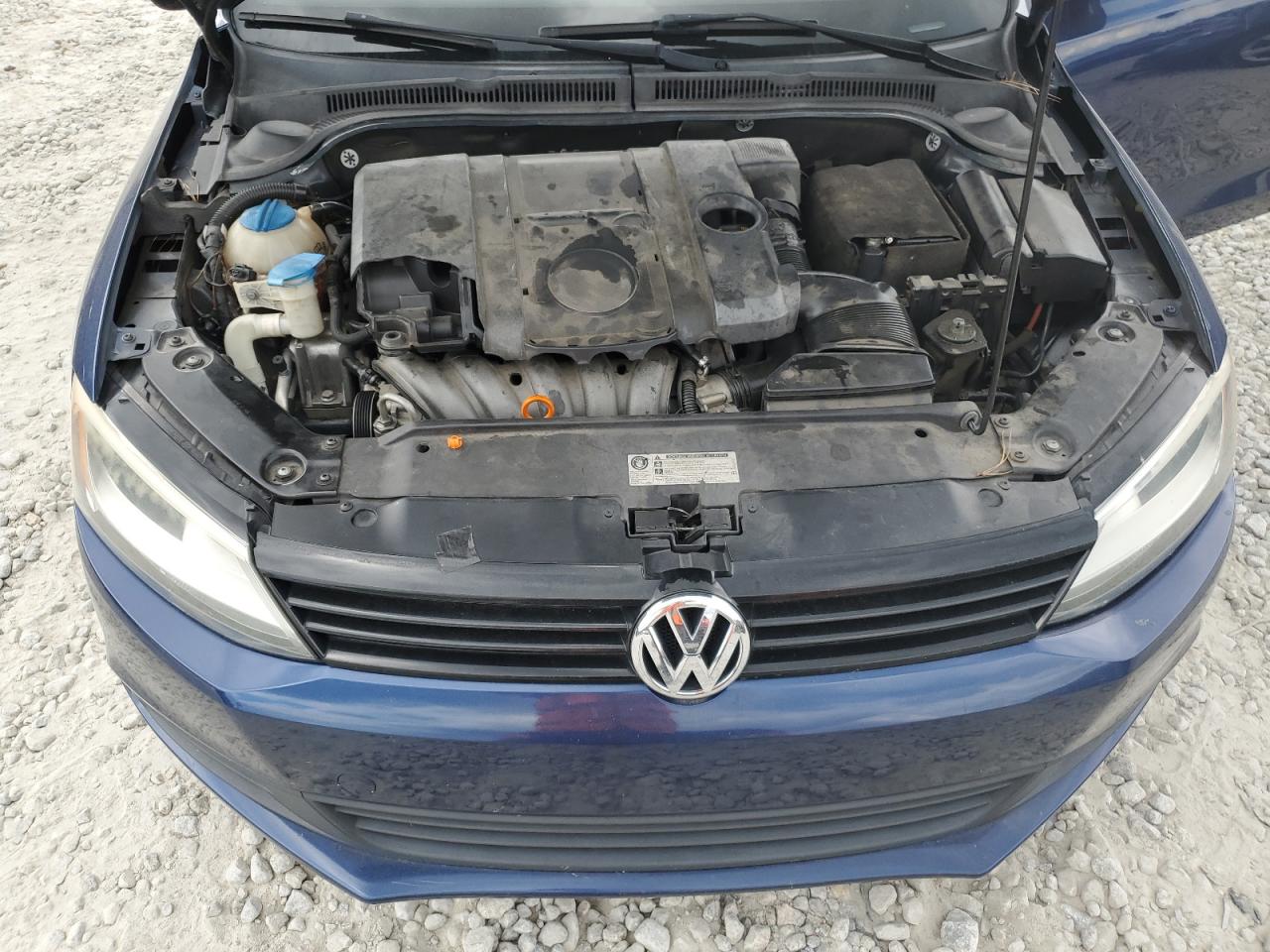 3VWDZ7AJ1BM087816 2011 Volkswagen Jetta Se