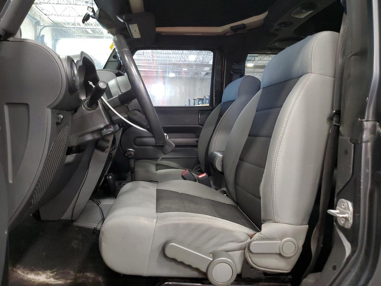 2010 Jeep Wrangler - Image 7