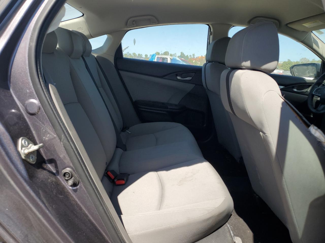 19XFC2F51HE065782 2017 Honda Civic Lx