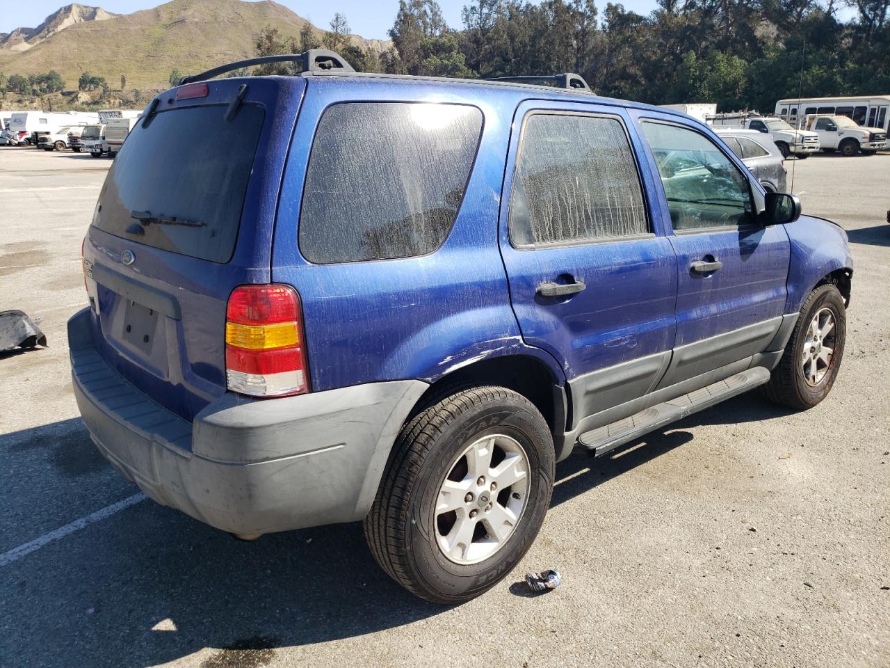 2005 Ford Escape - Image 3