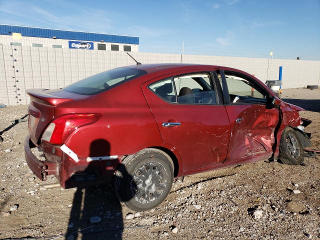  NISSAN VERSA 2018 Красный