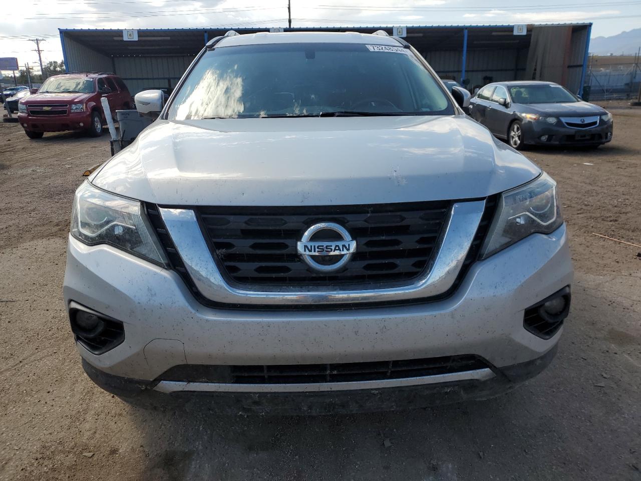 2017 Nissan Pathfinder - Image 5