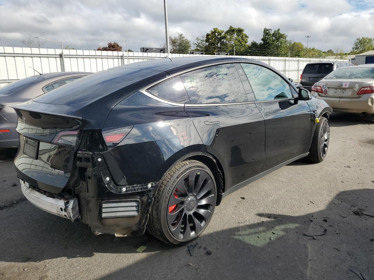 7SAYGDEF8PF747377 2023 Tesla Model Y