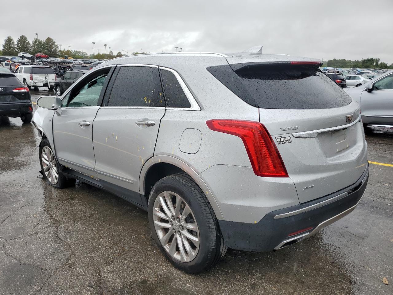 2017 Cadillac XT5 - Image 2