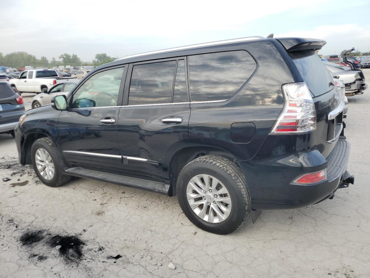 JTJBM7FX7F5112832 2015 LEXUS GX - Image 2