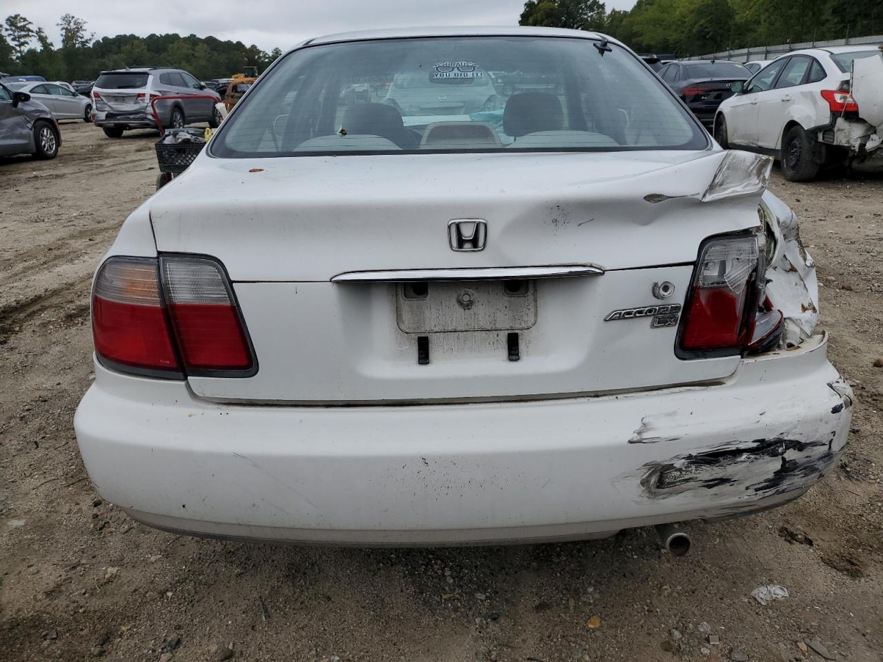 1HGCD5633TA291660 1996 Honda Accord Lx