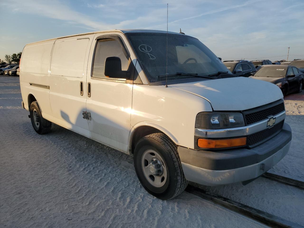 VIN 1GCZGUCG9E1210021 2014 CHEVROLET EXPRESS no.4