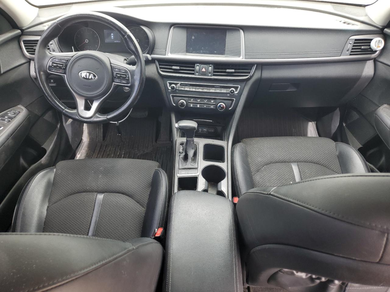 5XXGT4L31JG240659 2018 Kia Optima Lx