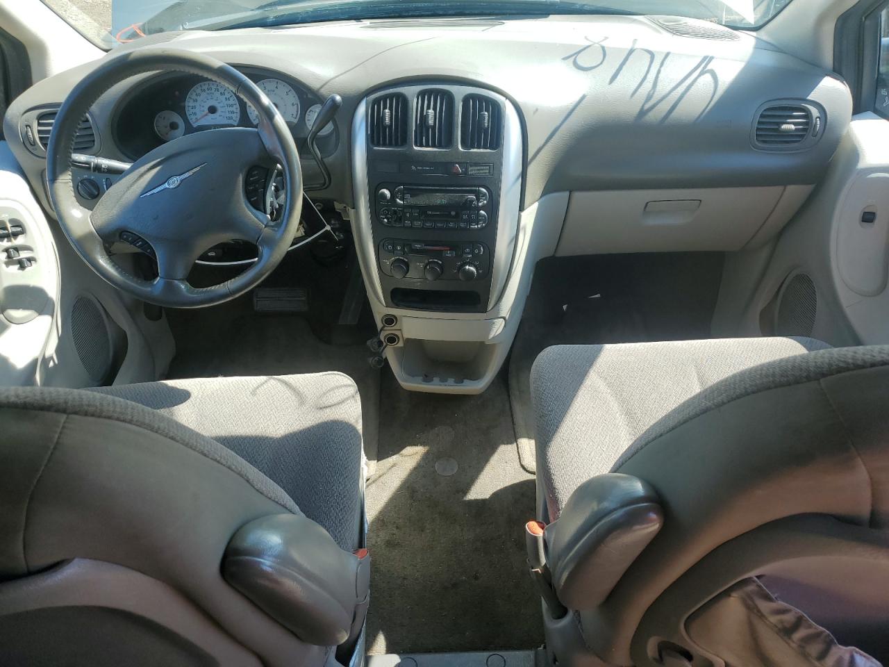 2007 Chrysler Town & Country - Image 8