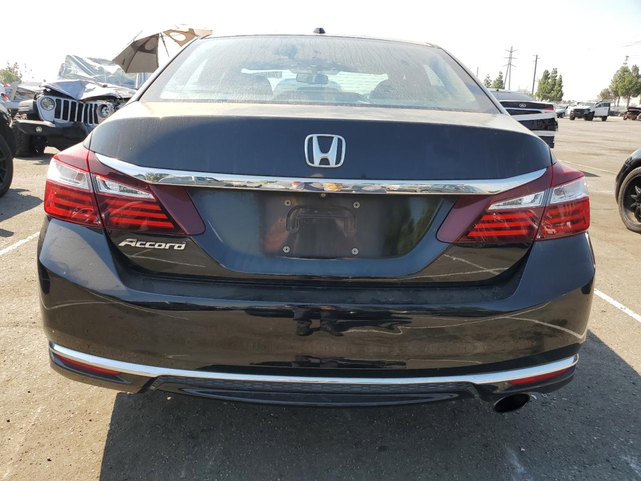 1HGCR2F82HA257471 2017 Honda Accord Exl