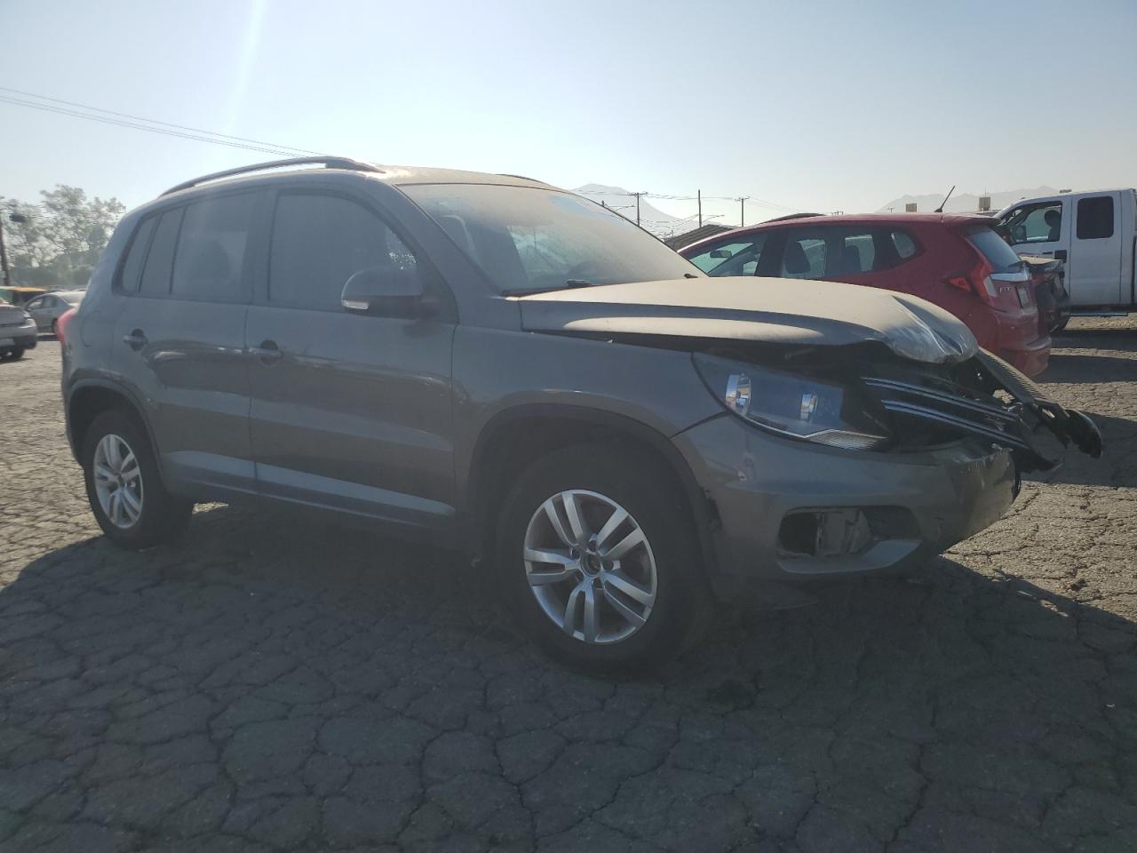 VIN WVGAV7AX3GW591339 2016 VOLKSWAGEN TIGUAN no.4