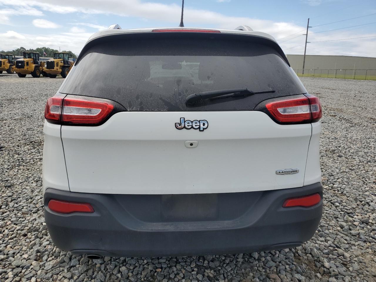 2017 Jeep Cherokee Latitude VIN: 1C4PJLCB6HW572175 Lot: 70183194