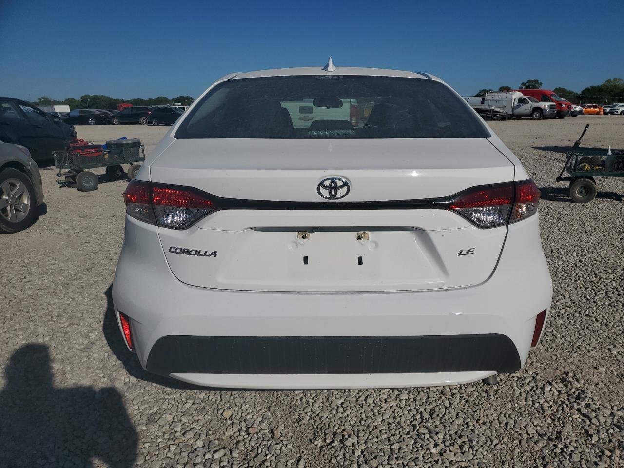 5YFEPMAE2MP186865 2021 Toyota Corolla Le