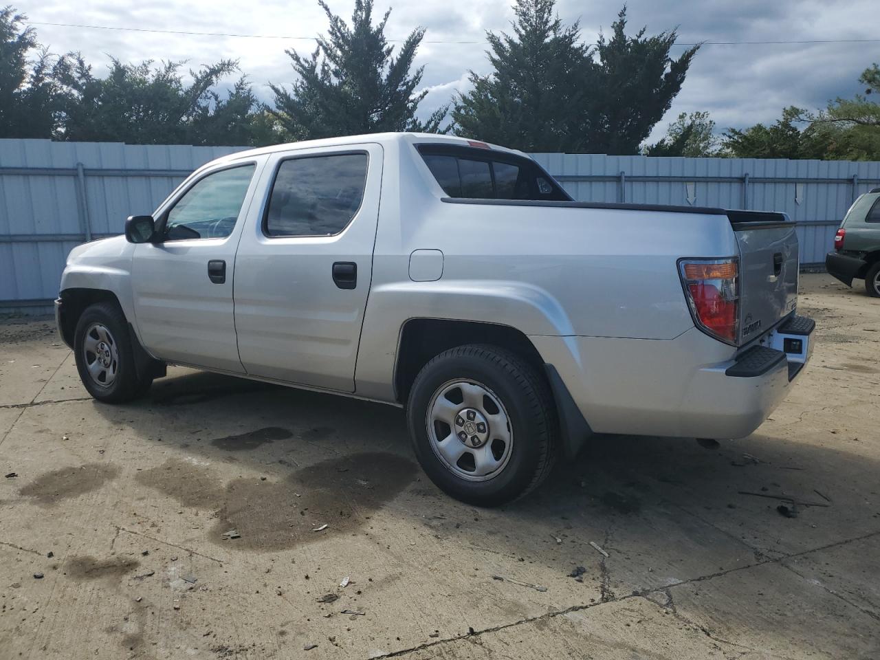2008 Honda Ridgeline - Image 2