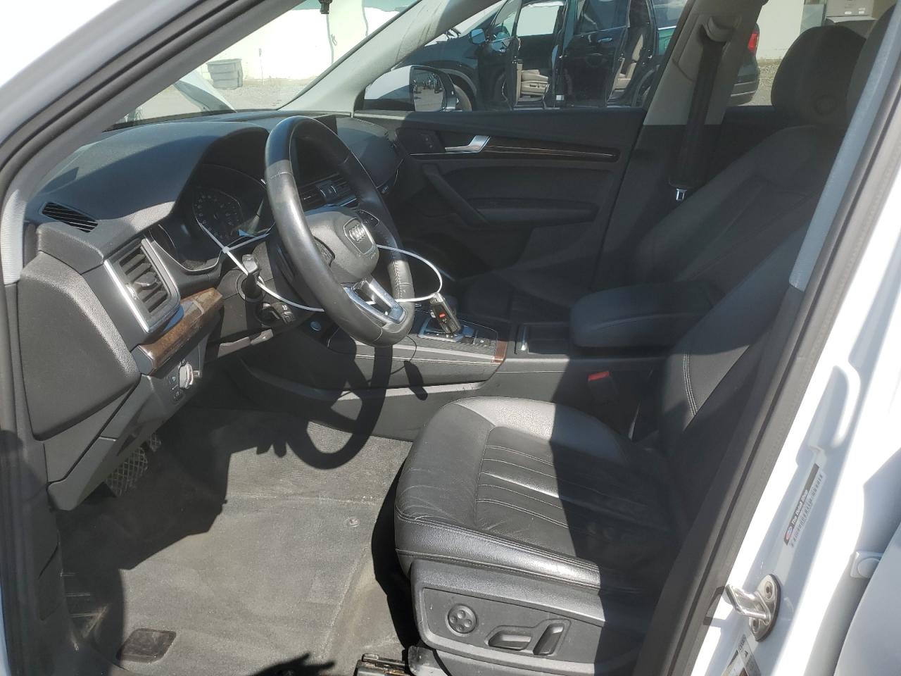 WA1ANAFY1K2116267 2019 Audi Q5 Premium