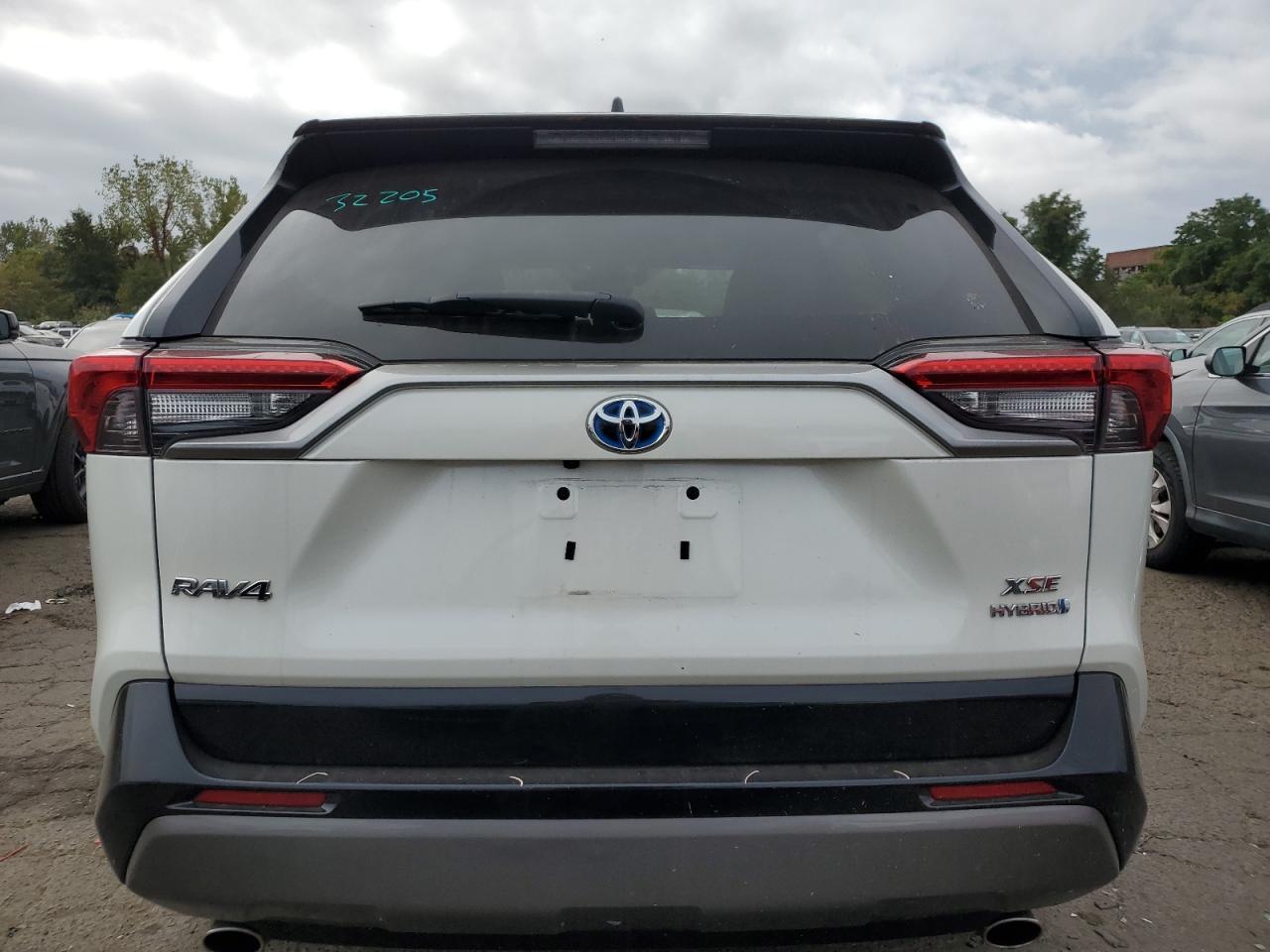 2020 Toyota Rav4 Xse VIN: 2T3EWRFVXLW057964 Lot: 70760684