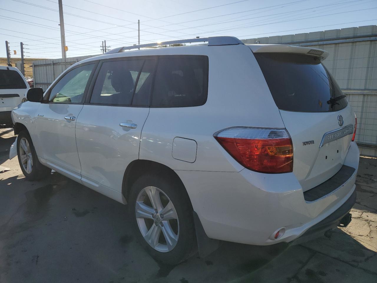2009 Toyota Highlander - Image 2