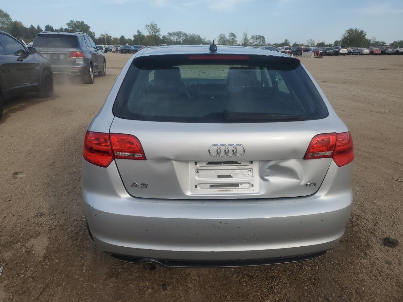 WAUKJAFM4BA078586 2011 Audi A3 Premium Plus