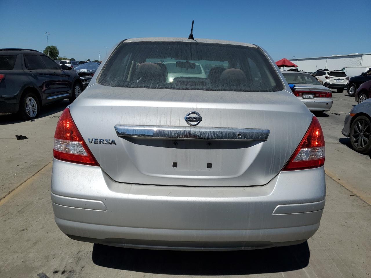 3N1BC1AP4BL462880 2011 Nissan Versa S