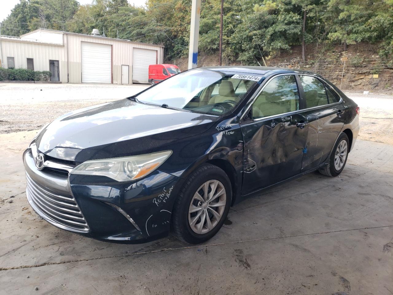 4T1BF1FK5GU548046 2016 TOYOTA CAMRY - Image 1