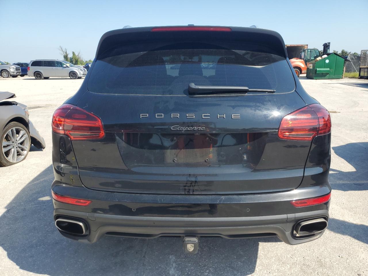 WP1AA2A24GLA00880 2016 Porsche Cayenne