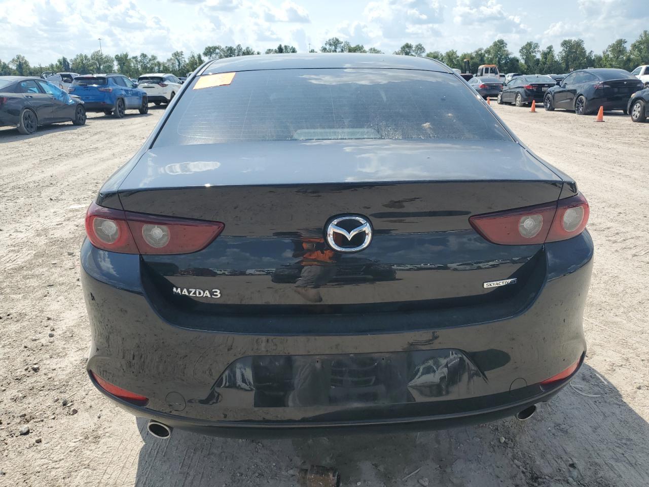 3MZBPAA7XNM318683 2022 Mazda 3