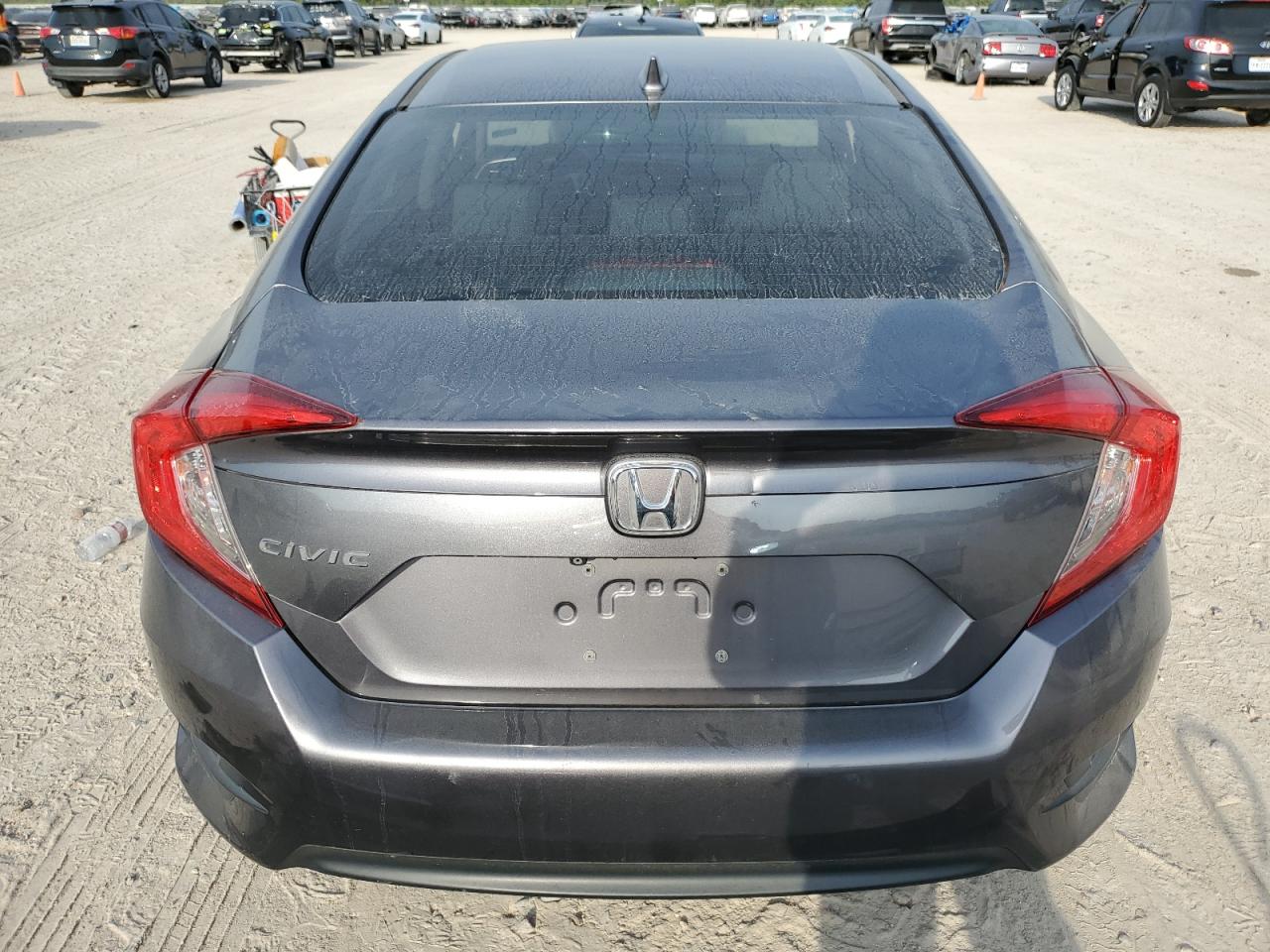 19XFC2F79JE004090 2018 Honda Civic Ex