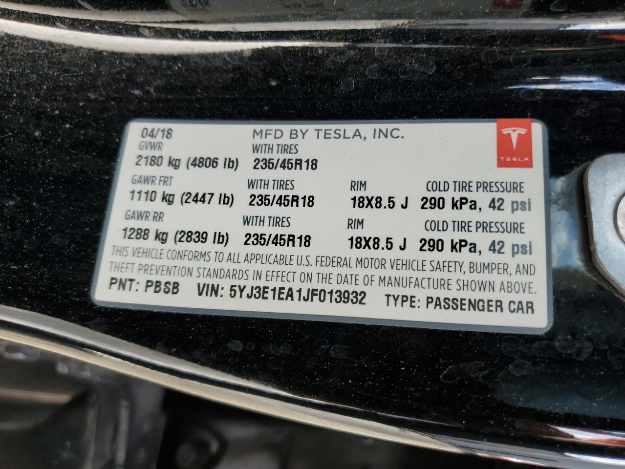 5YJ3E1EA1JF013932 2018 Tesla Model 3