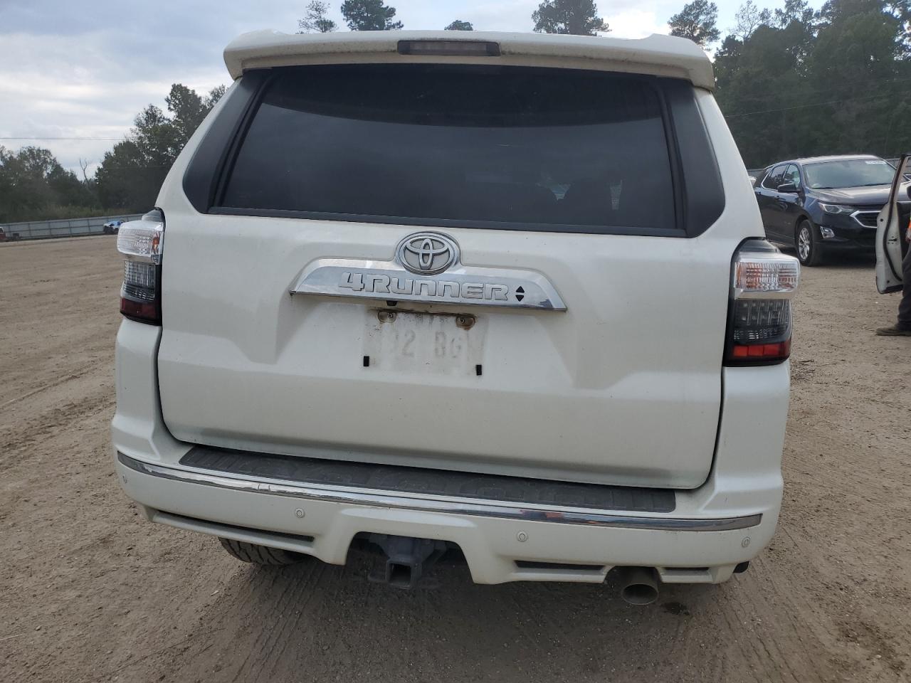 JTEZU5JR5J5177312 2018 Toyota 4Runner Sr5