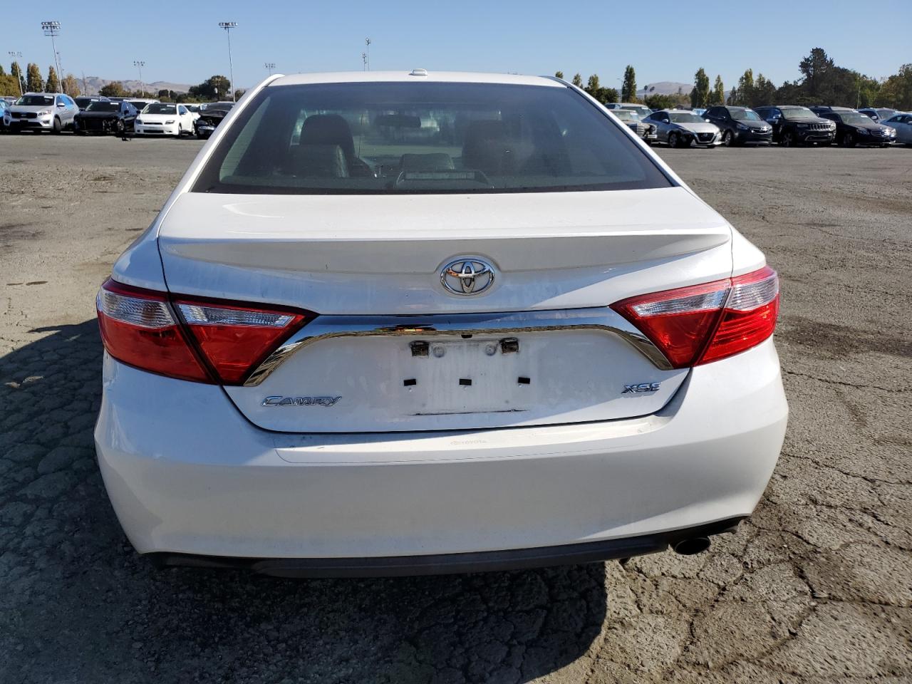 4T1BF1FK5HU329511 2017 Toyota Camry Le