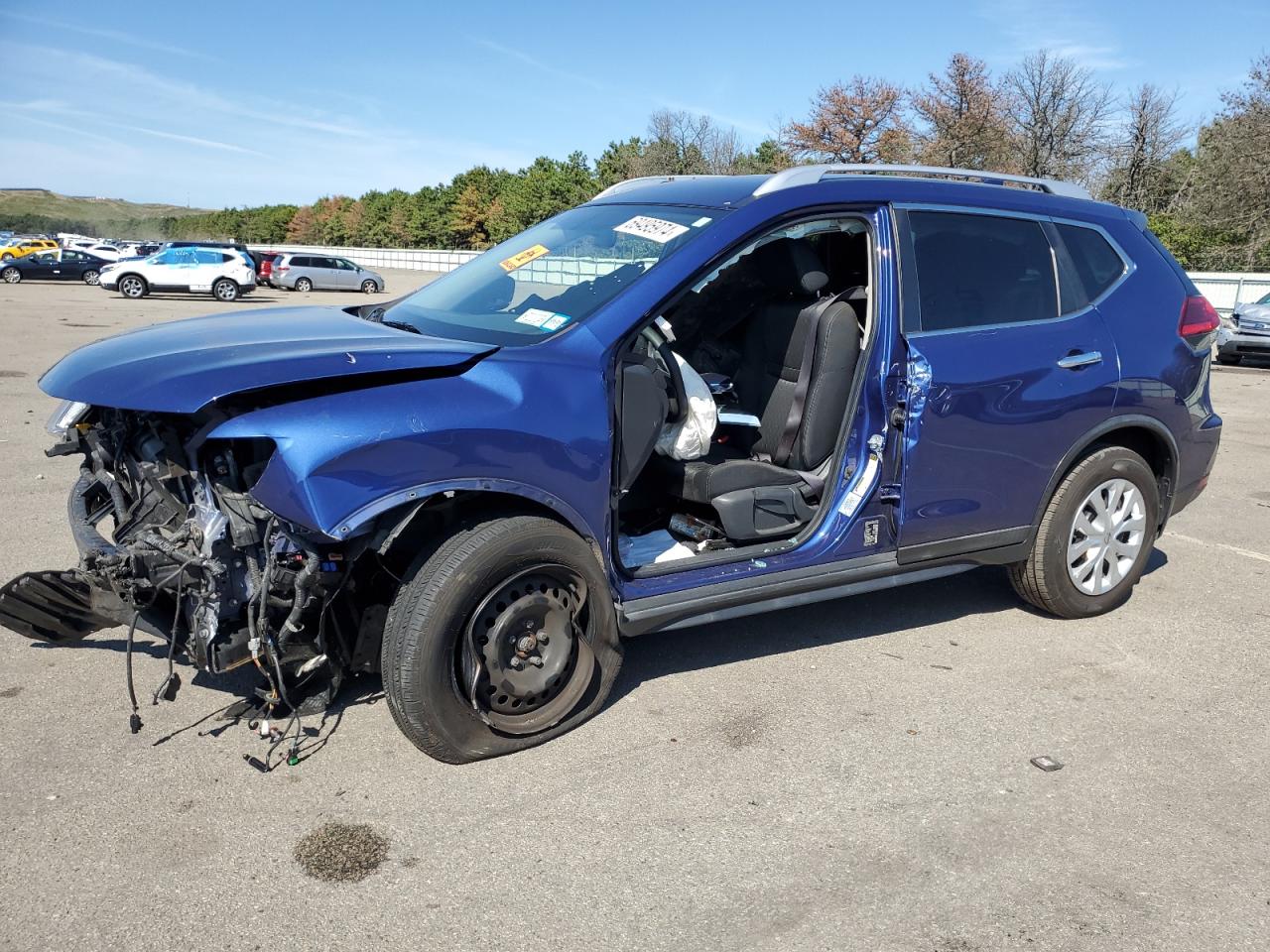 KNMAT2MV3HP526462 2017 NISSAN ROGUE - Image 1