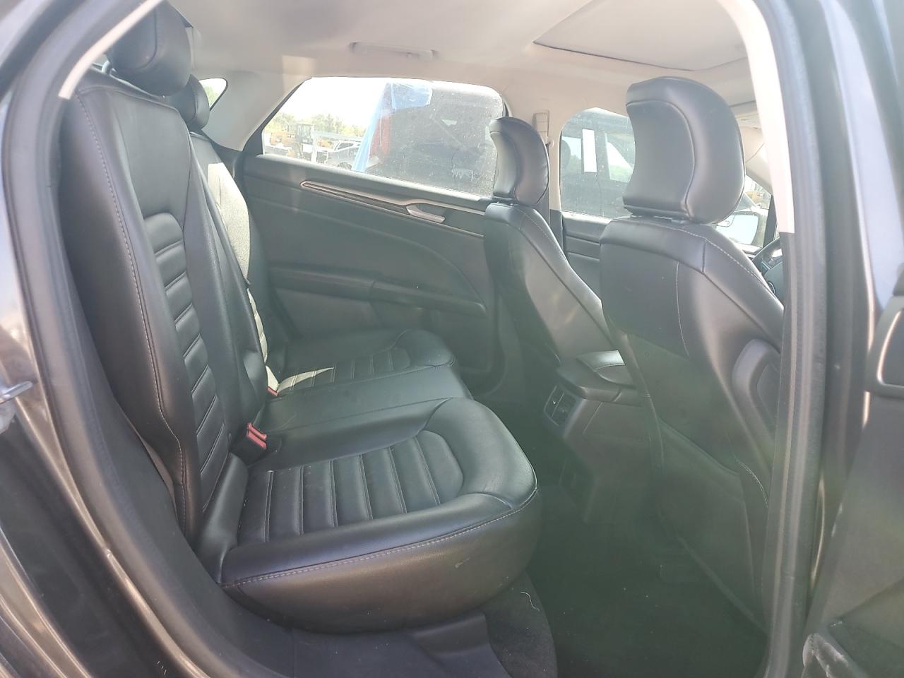 2016 Ford Fusion - Image 11