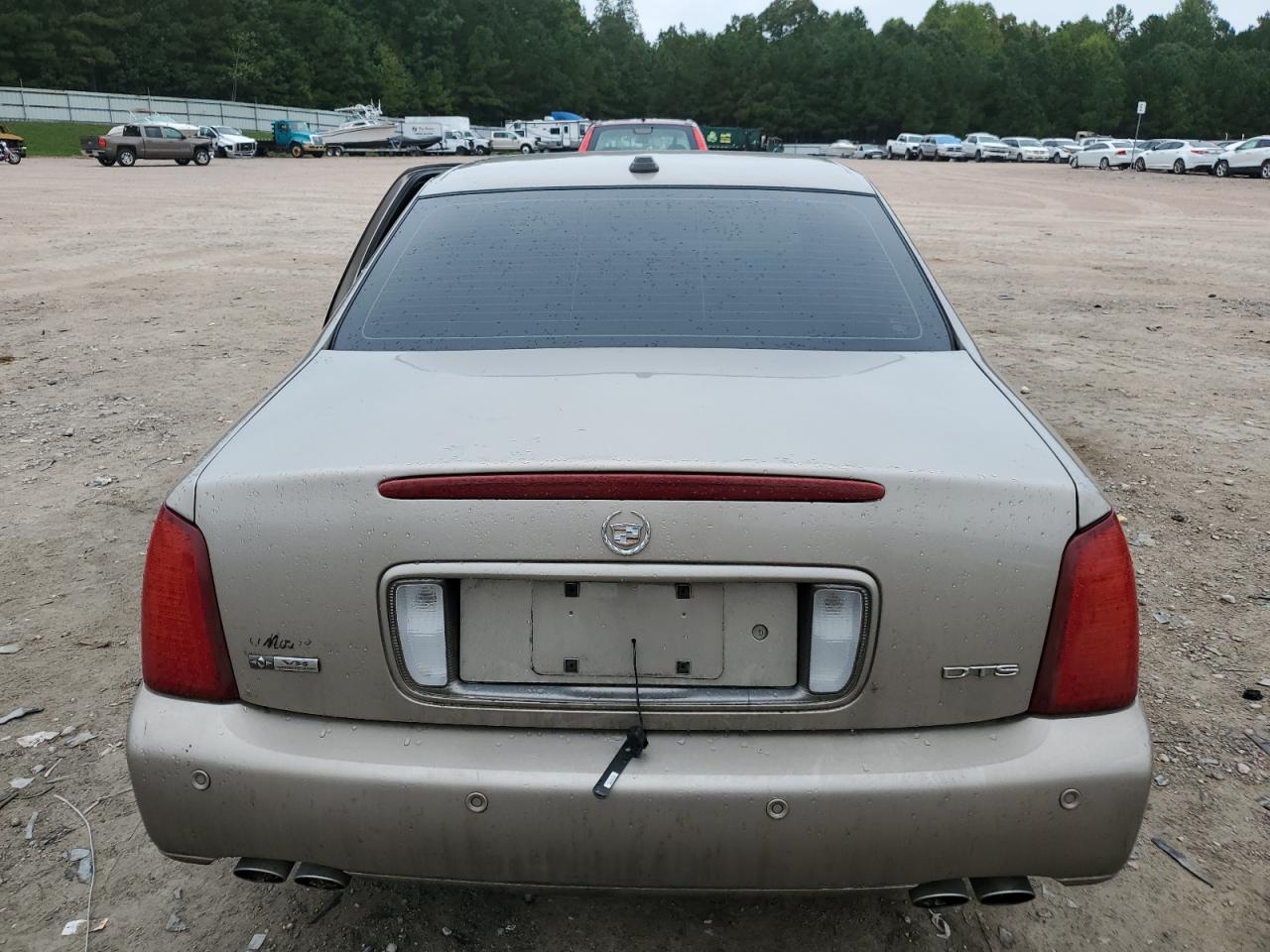 2004 Cadillac Deville Dts VIN: 1G6KF57924U154445 Lot: 71270644