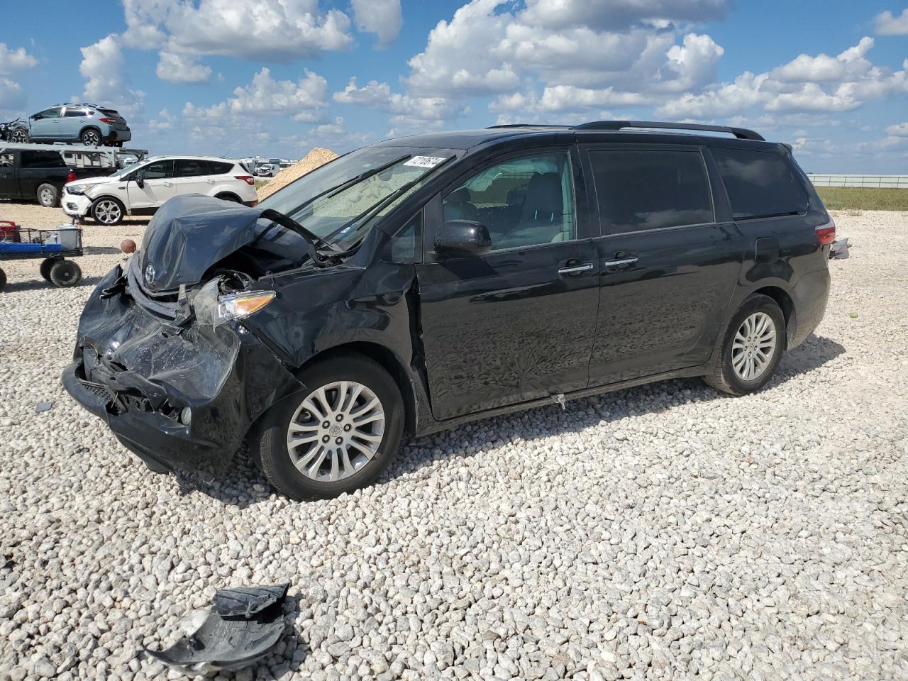 5TDYK3DC7FS615685 2015 TOYOTA SIENNA - Image 1