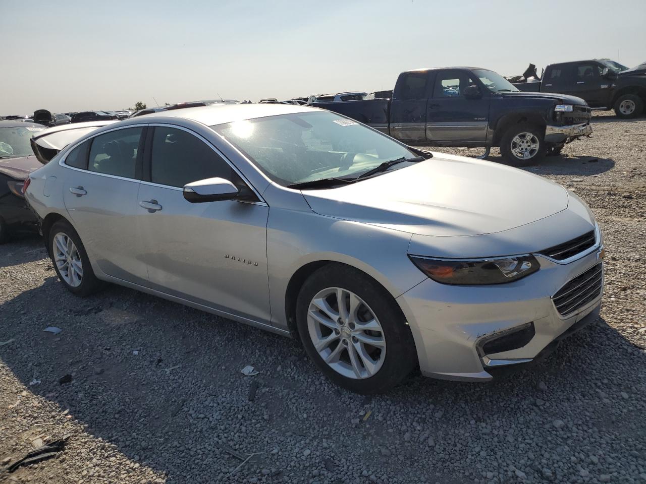 VIN 1G1ZE5ST0HF177646 2017 CHEVROLET MALIBU no.4