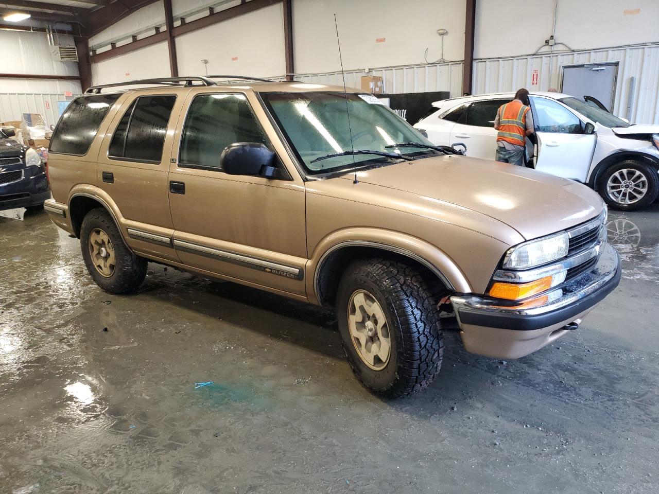1999 Chevrolet Blazer - Image 4