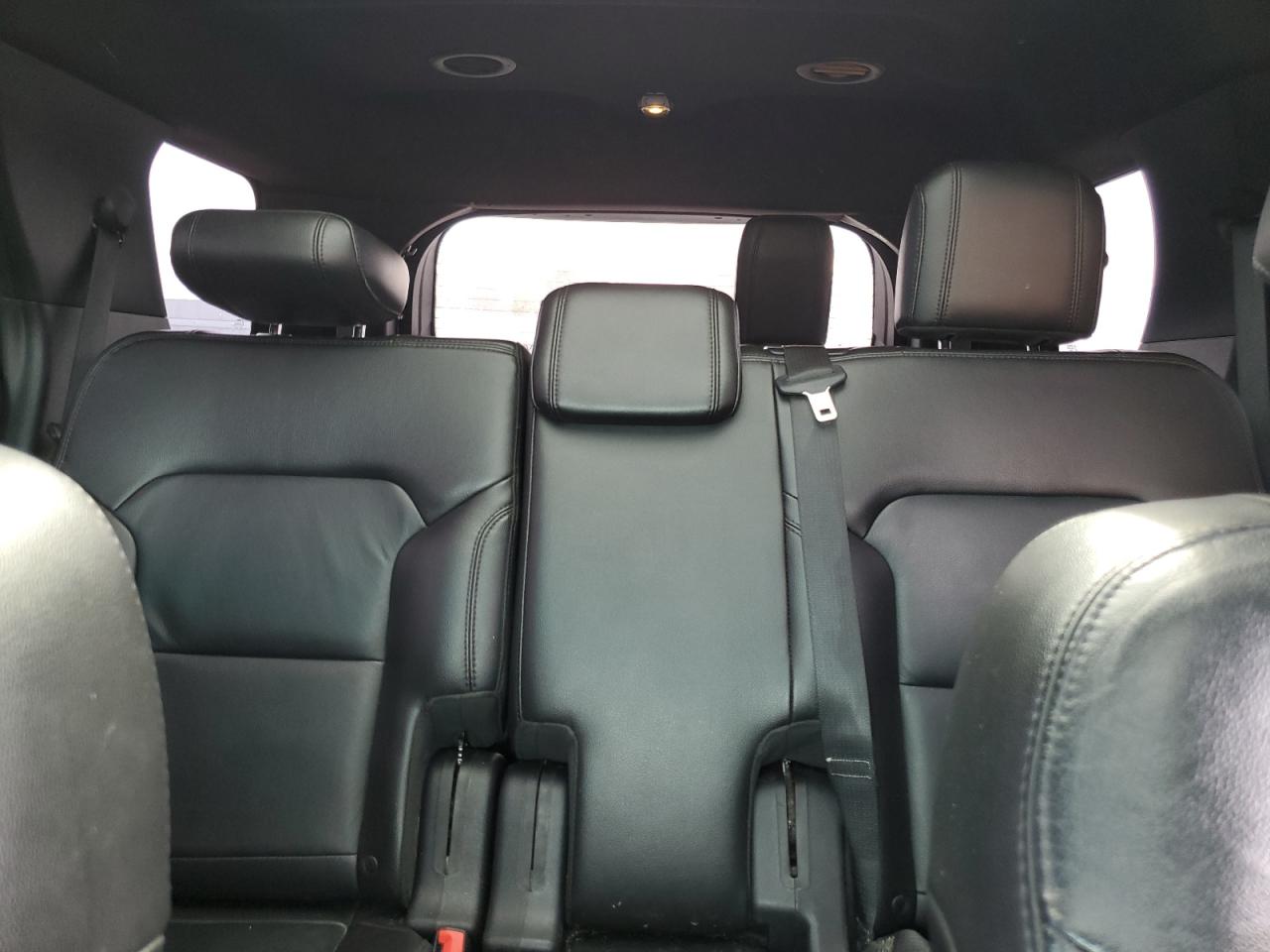 2017 Ford Explorer - Image 10