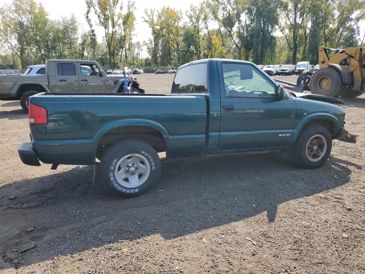 1998 Chevrolet S-10 Pickup - Image 3