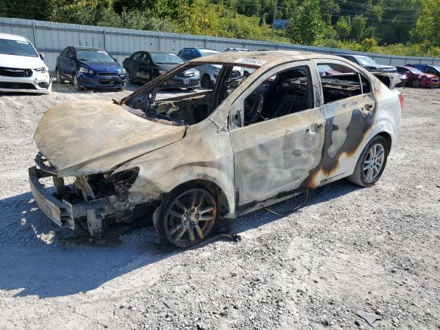 2016 Chevrolet Sonic Lt na sprzedaż w Hurricane, WV - Burn